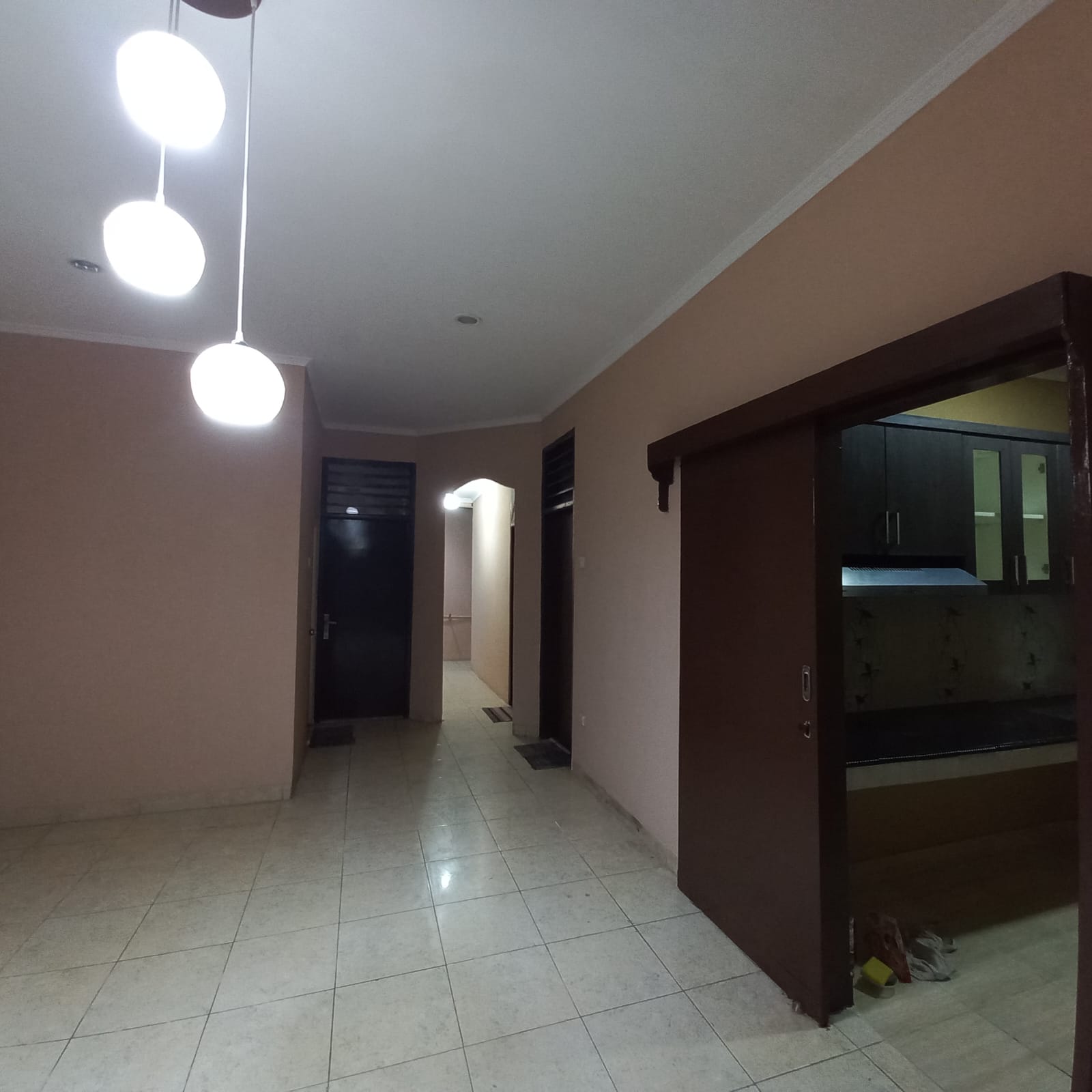 Rumah Disewakan Semi Furnished di Meadow Green Lippo Cikarang